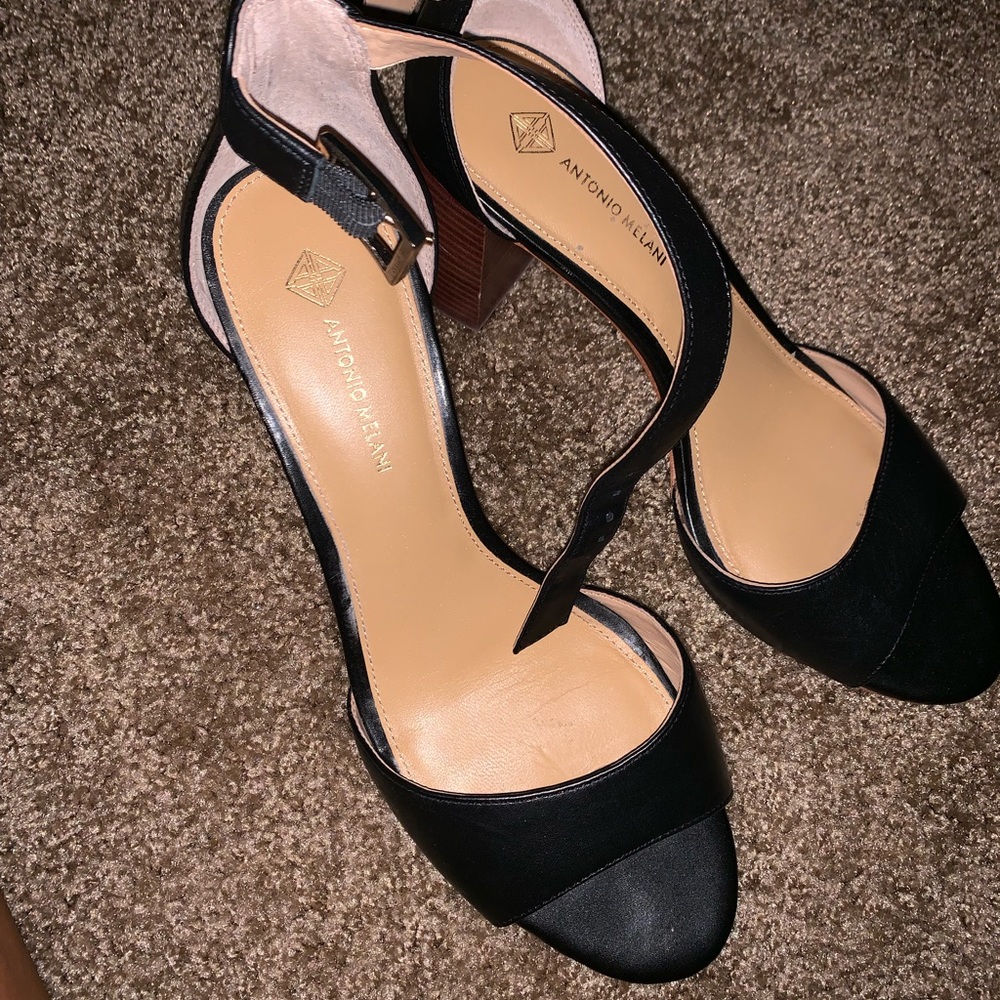 Antonio Melani leather open toe heels